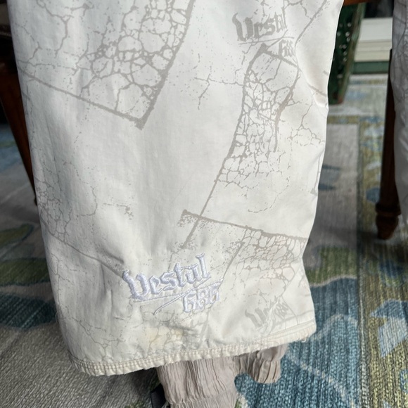 Fabulous 686 men’s snowboard/ski jacket and pants. Size small. Selling together - Picture 13 of 15